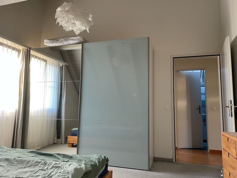 Charming 3.5-room attic apartment with fireplace in Bonstetten (8)