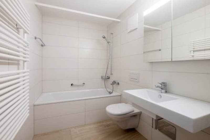 With dishwasher, balcony, elevator, and much more (6)