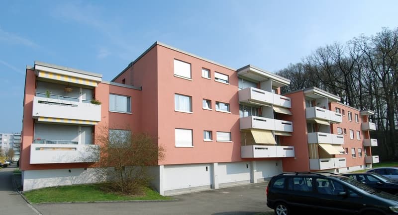 Schöne Wohnung an ruhiger Lage (2)