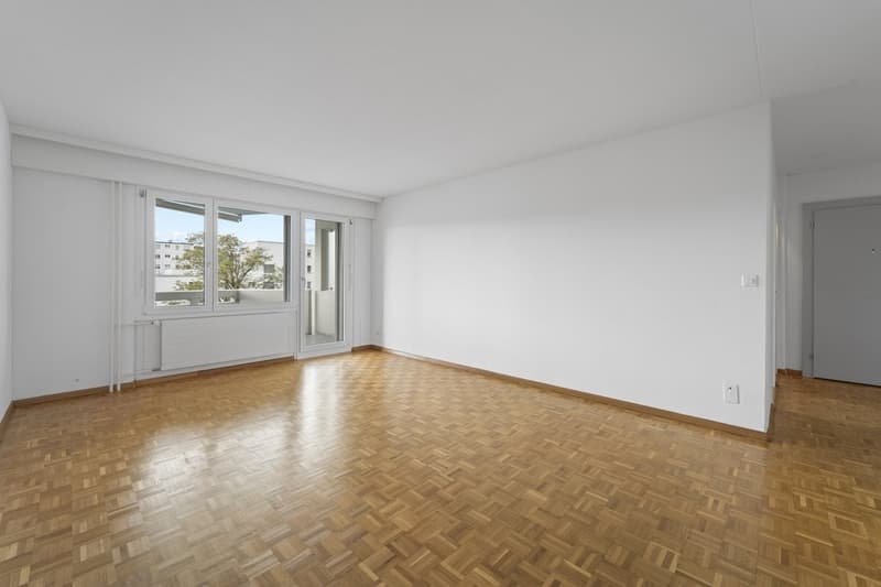16_3ZWG_-_4OG_links_-_Loowiesenstrasse_27_8106_Adlikon_bei_Regensdorf.jpg