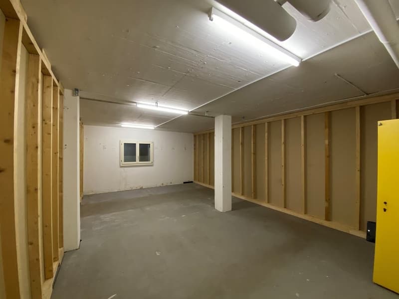 Lagerraum / Bastelraum mit ca. 40 m2 zu vermieten (4)