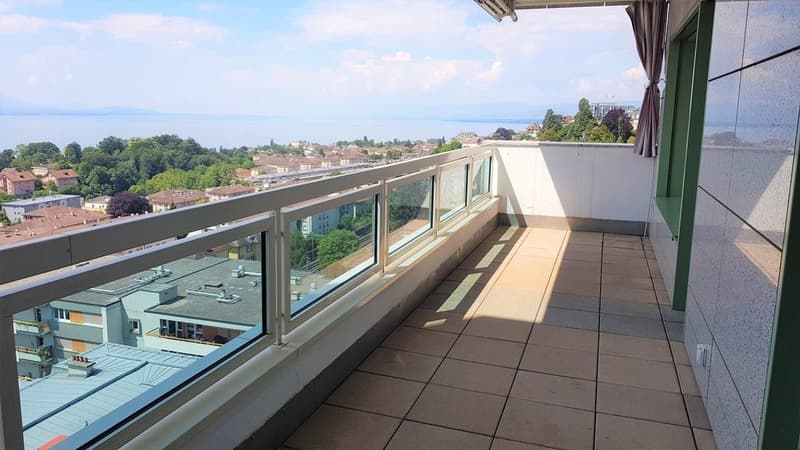 Superba appartamento di 6 locali con vista panoramica sul lago (2)