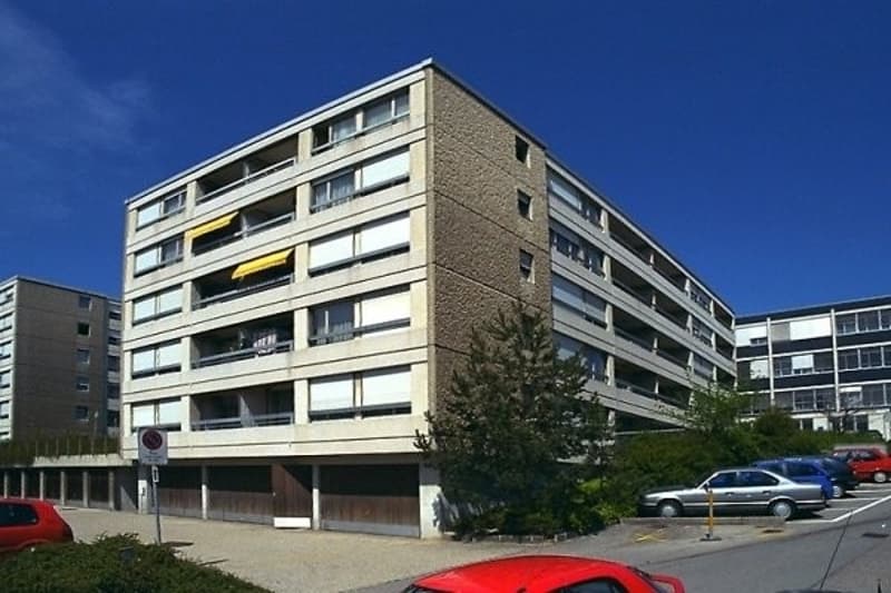 Joli studio idéalement situé (8)
