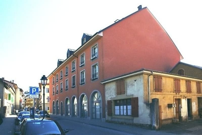 Joli appartement à proximité des commerces et des transports publics (2)