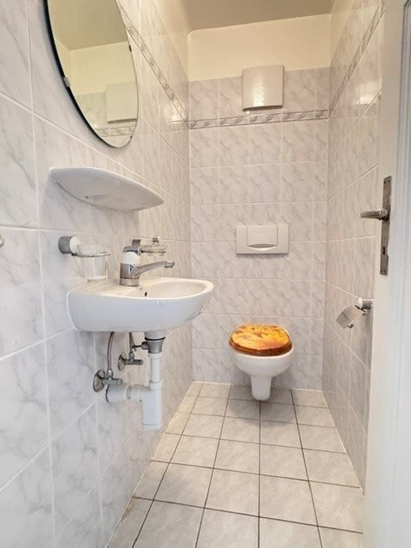 WC.jpg