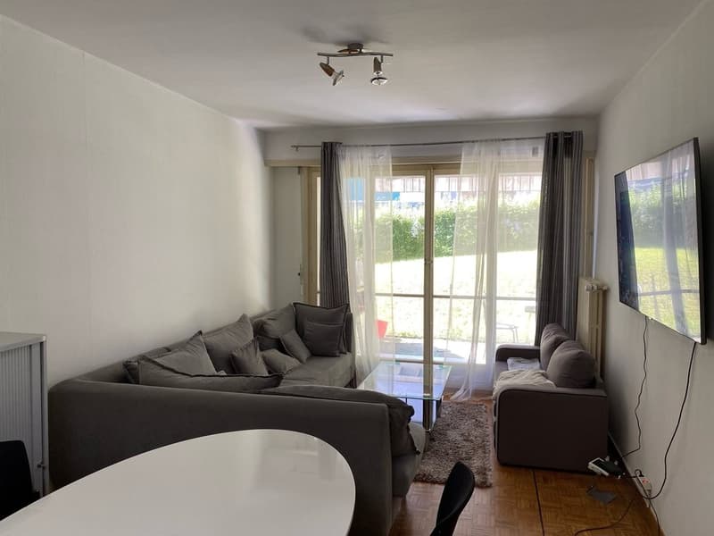 Bel appartement dans un quartier calme (1)