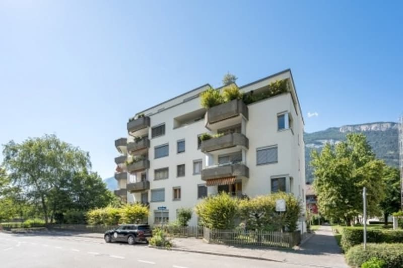 Einstellplatz zu vermieten (2)