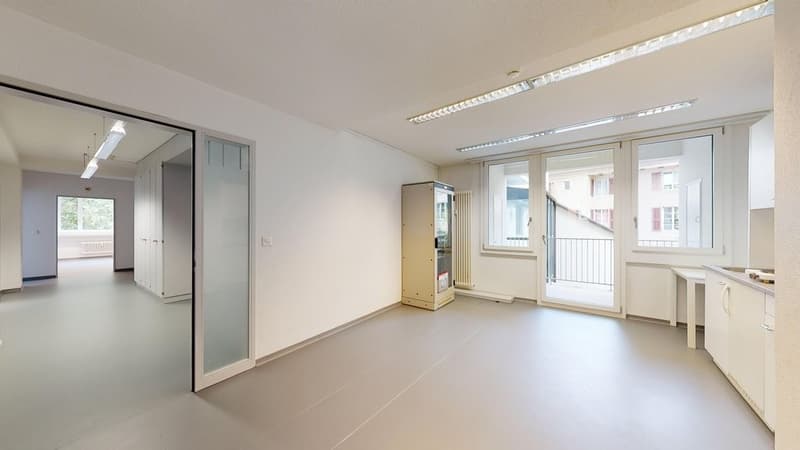 Livit-NL-BE-B0690010008-Burggasse-1-BielBienne-BielBienne-2502-08232022_203711.jpg