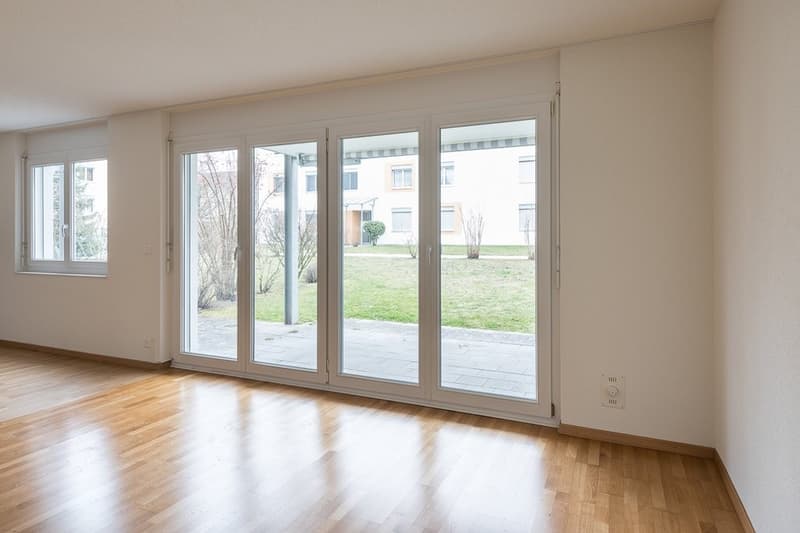 Parterrewohnung mit grossem Sitzplatz (3)