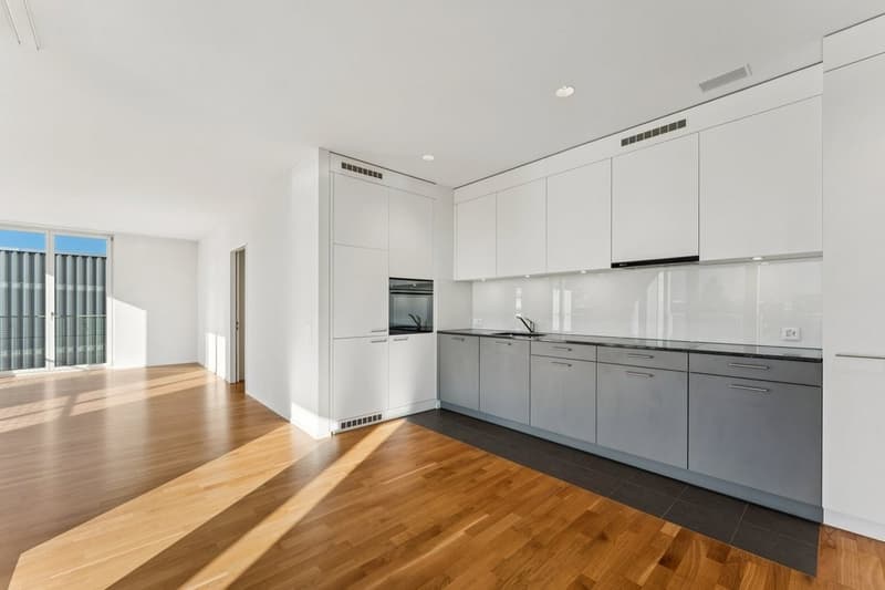 Lichtdurchflutete 4.5-Zimmerwohnung im 6. Obergeschoss (1)