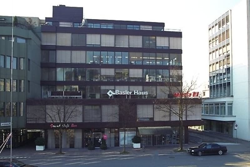 Top-Parkplatz mitten in Zug (2)