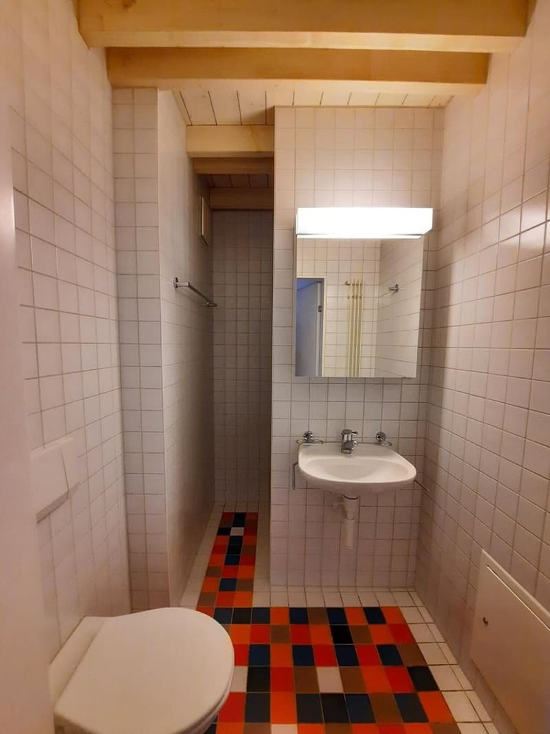sep. WC mit Dusche OG