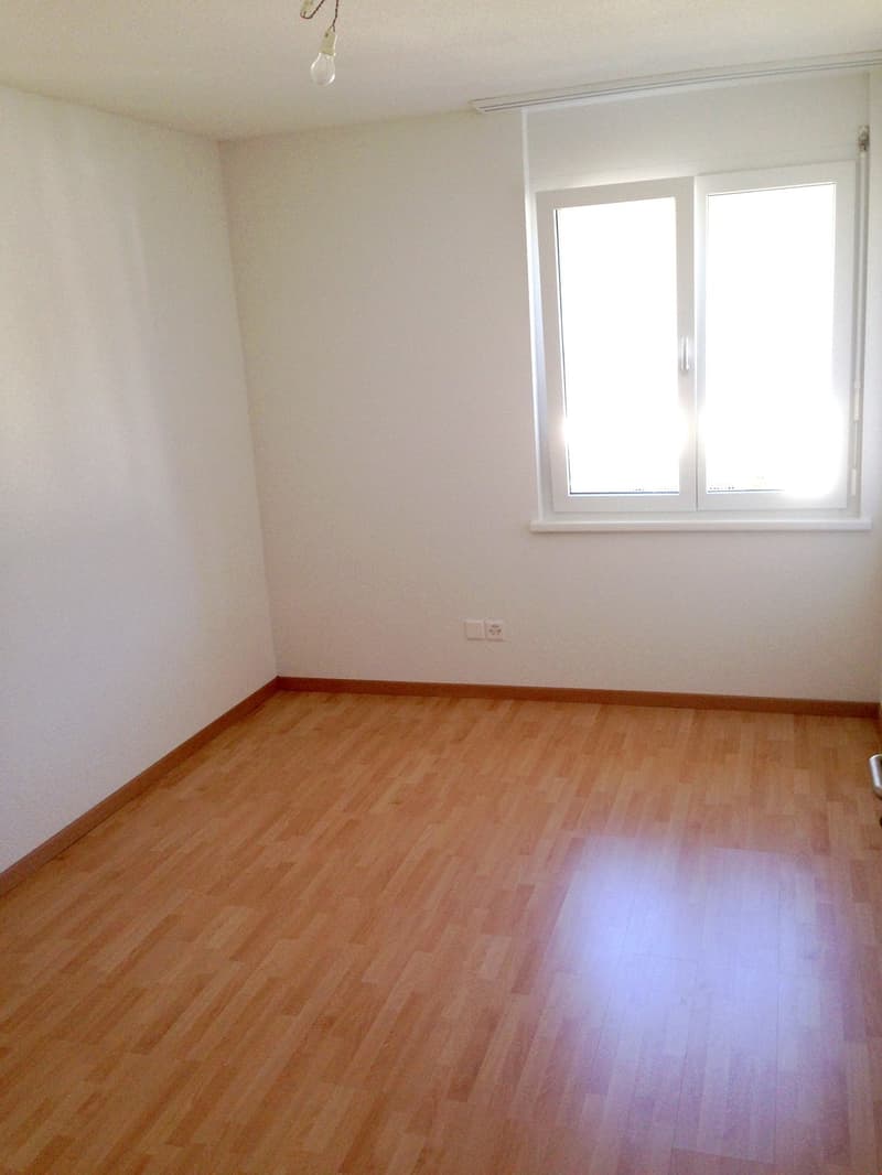Helle 3.5-Zimmer-Wohnung mit Balkon und schöner Aussicht in Fulenbach (12)