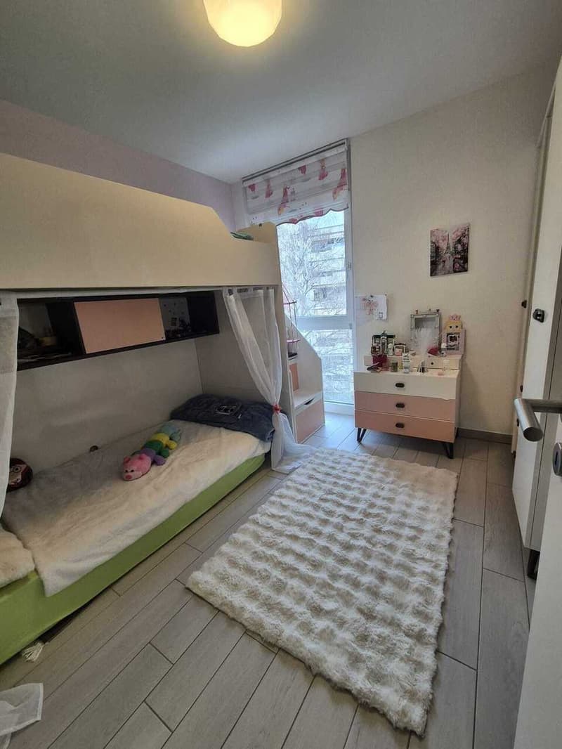 Large apartment in Sion (9)