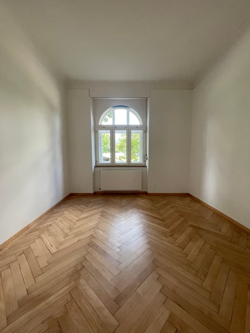 Appartamento in stile in un edificio antico con accesso al giardino (7)