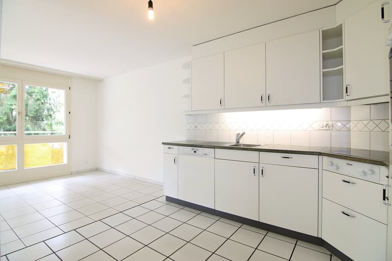 Grosszügige 4.5-Zimmer-Wohnung mit Balkon (1)
