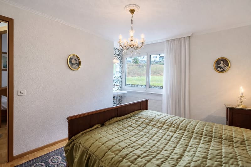 Charming 3.5-room cooperative apartment with mountain view (11)