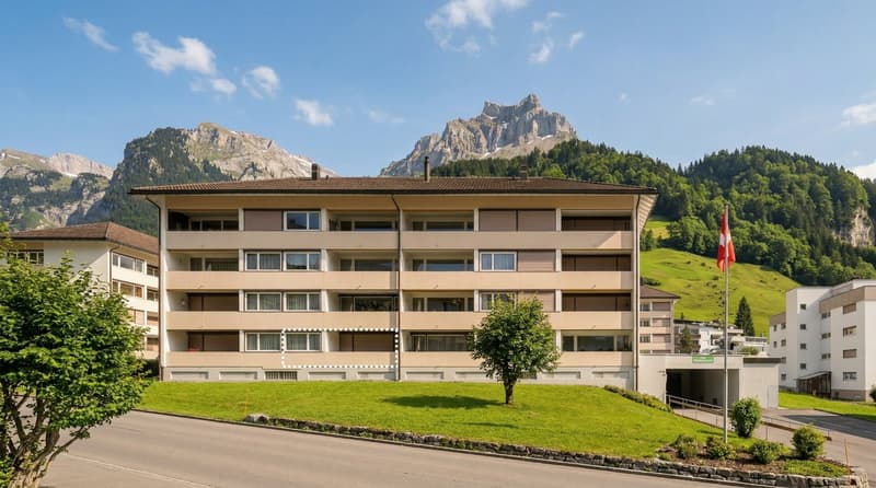 Charming 3.5-room cooperative apartment with mountain view (3)