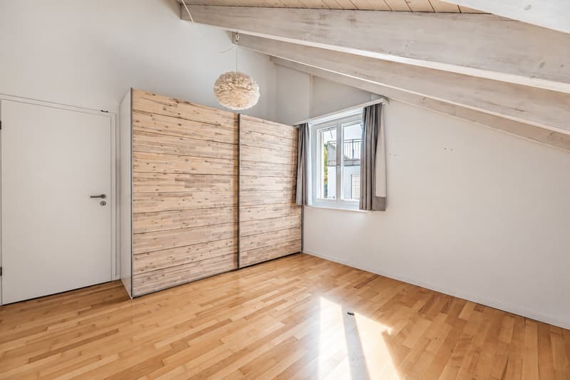 Charmante 5.5-Zimmer Maisonette-Wohnung mit Panoramablick (10)