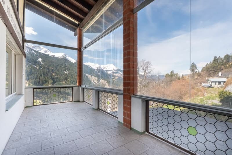 Vivre avec une vue dégagée. Appartement de 4,5 pièces rénové récemment près d'Arosa (12)