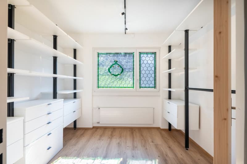 Vivre avec une vue dégagée. Appartement de 4,5 pièces rénové récemment près d'Arosa (10)