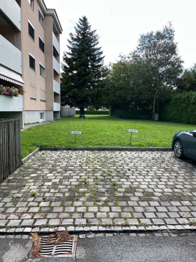 Diversi parcheggi (taglia normale o per roulotte) in affitto (2)