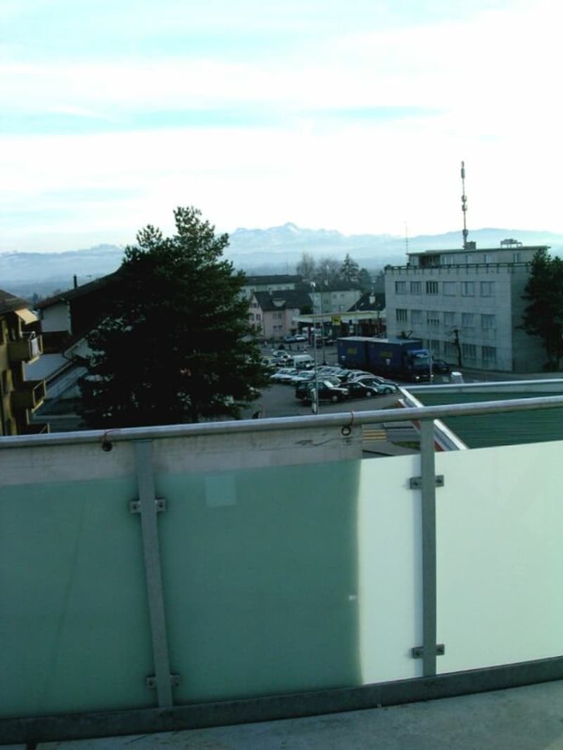 Appartamento mansardato luminoso 2.5 locali con ampio balcone (2)