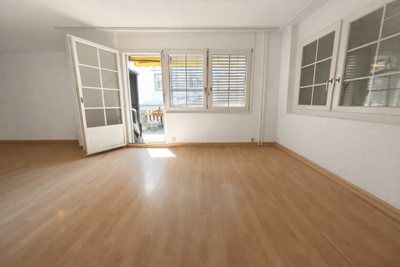 Appartement lumineux 1.5 pièces avec un siège dans le jardin (2)