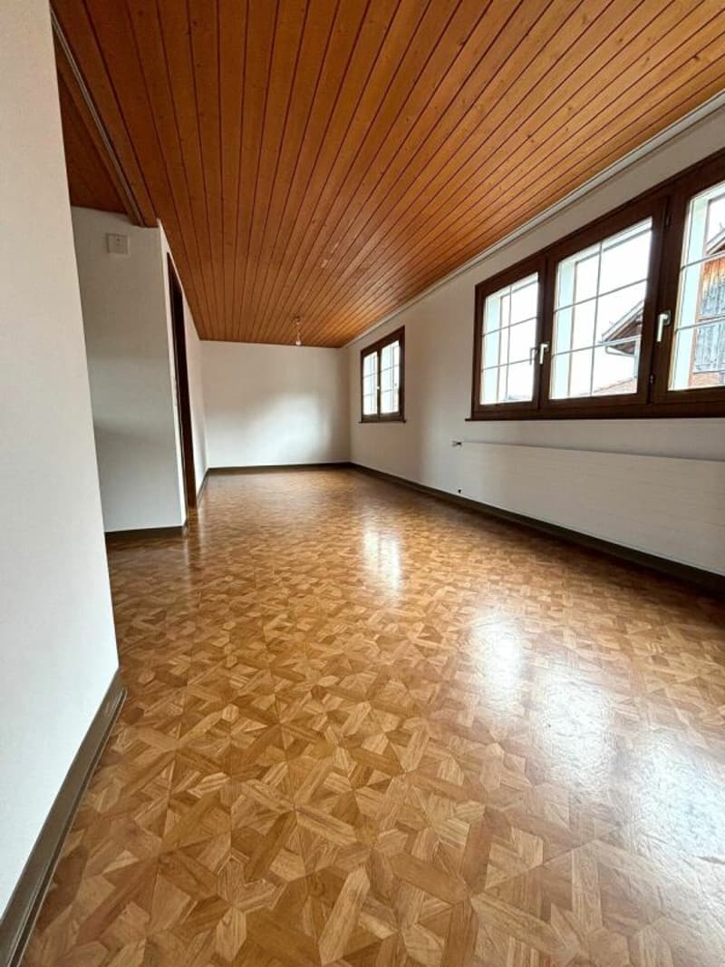 Heimelige 2.5 Zimmer Wohnung zu vermieten (6)