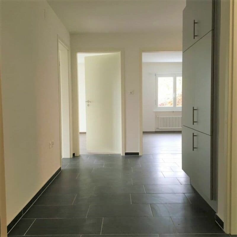 Ampio e soleggiato appartamento di 4 locali con ampio balcone (3)