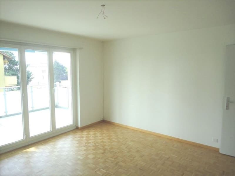 4-room apartment, with large balcony (2)