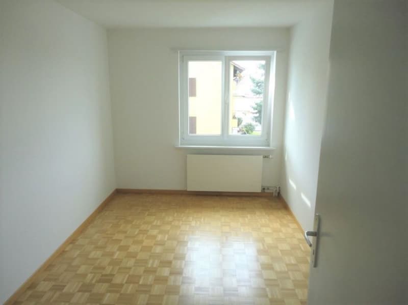 4-room apartment, with large balcony (11)