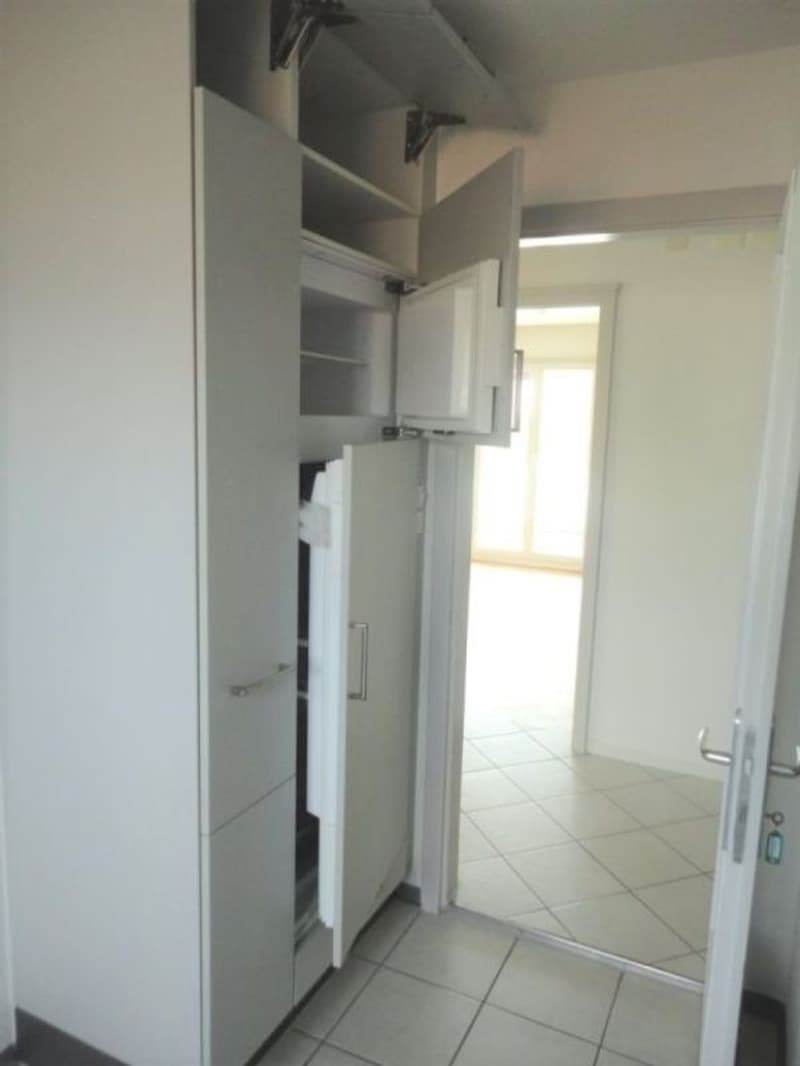 4-room apartment, with large balcony (8)