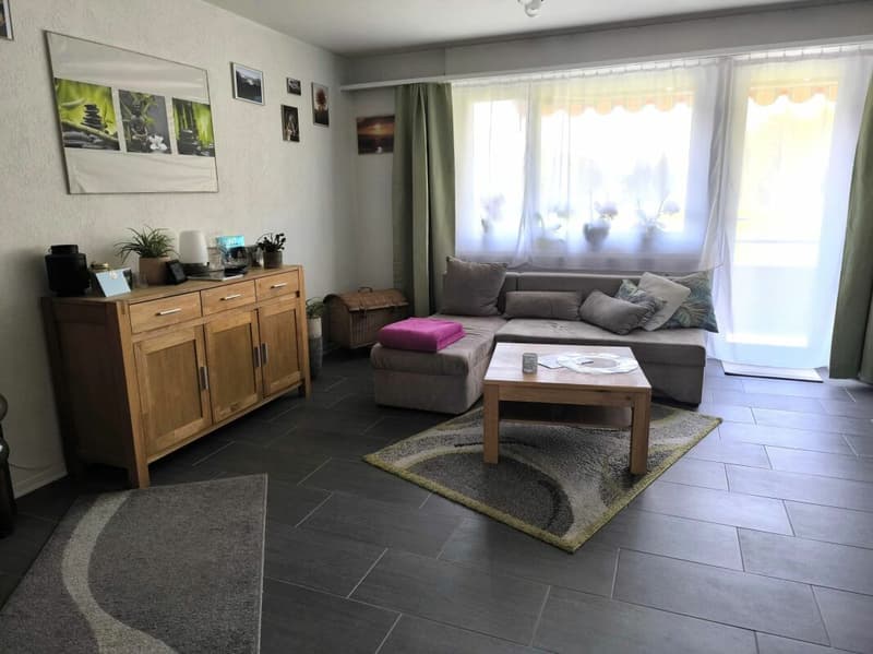 Helle 3.5Zi-Wohnung mit Balkon (2)