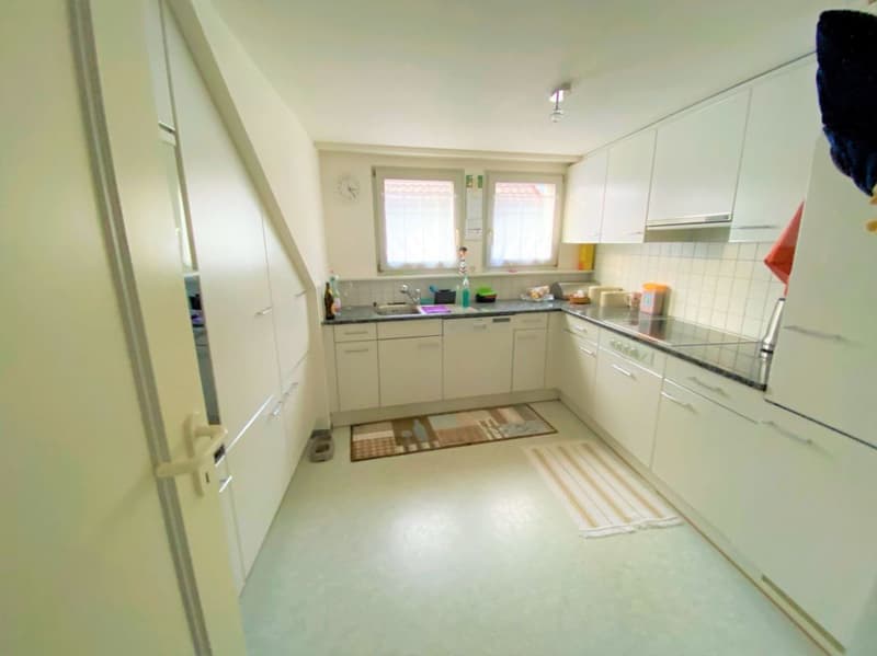 Grosse 4.0-Zimmer Wohnung (7)