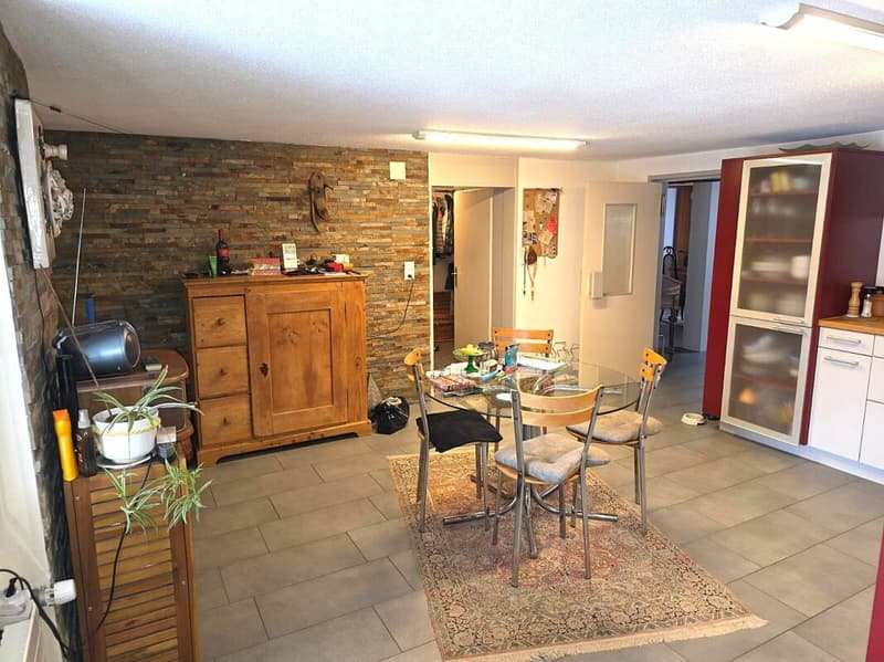 Grosszügige 4.5 Zimmer Wohnung (4)