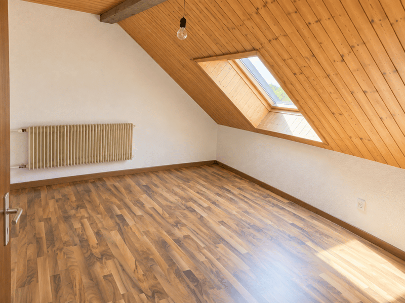 Grosszügige 3,5 Zimmer-Dachwohnung (6)