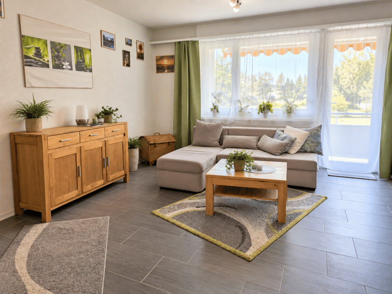 Helle 3.5Zi-Wohnung mit Balkon (1)