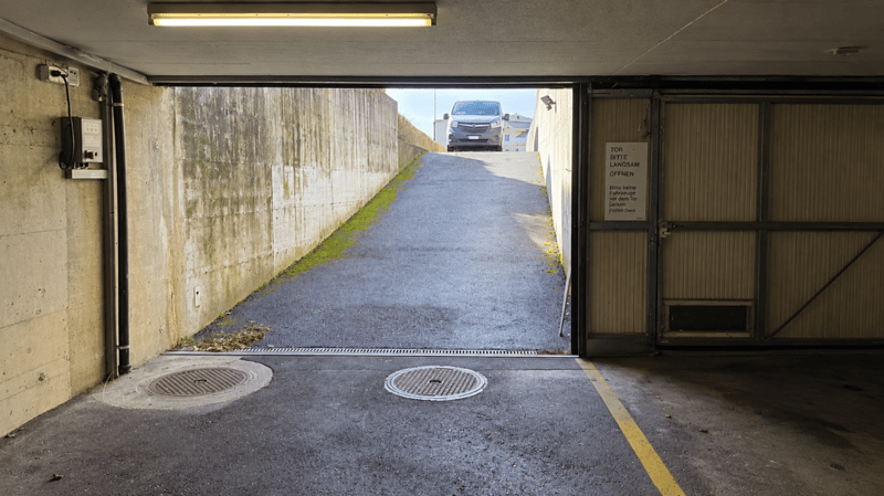 Tiefgaragenstellplatz (3)