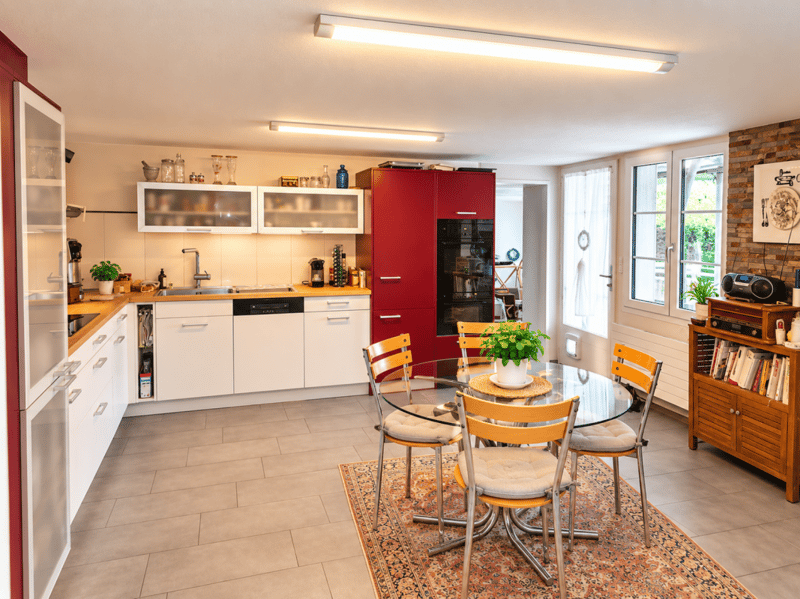 Grosszügige 4.5 Zimmer Wohnung (5)