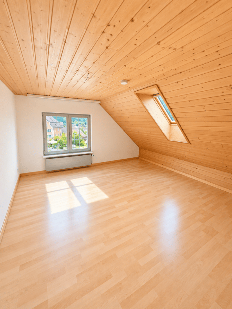 Grosse 4.0-Zimmer Wohnung (5)