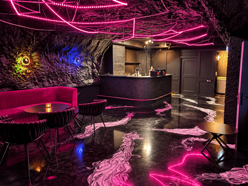 Bar / Clublokal / Shisha-Lounge zu vermieten (2)