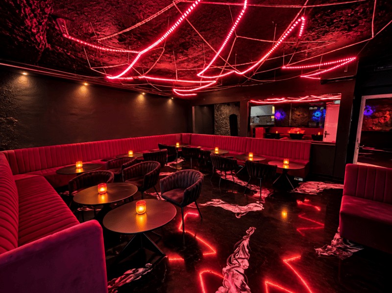 Bar / Clublokal / Shisha-Lounge zu vermieten (1)