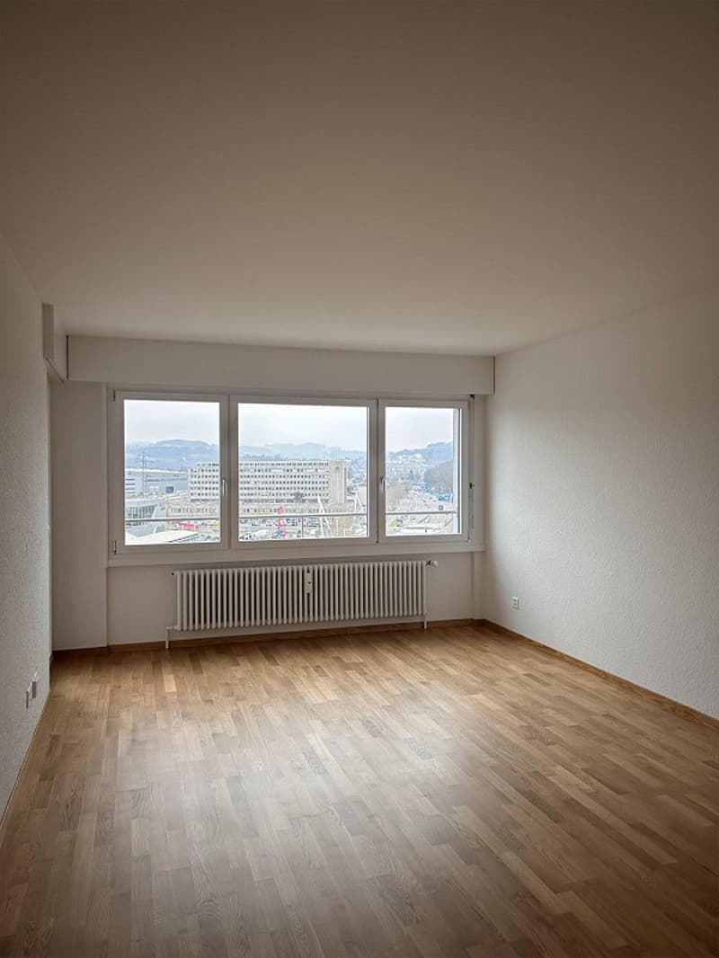 Al Ritmo della Città: Appartamento in Grattacielo Moderno Direttamente al BH Wankdorf (3)