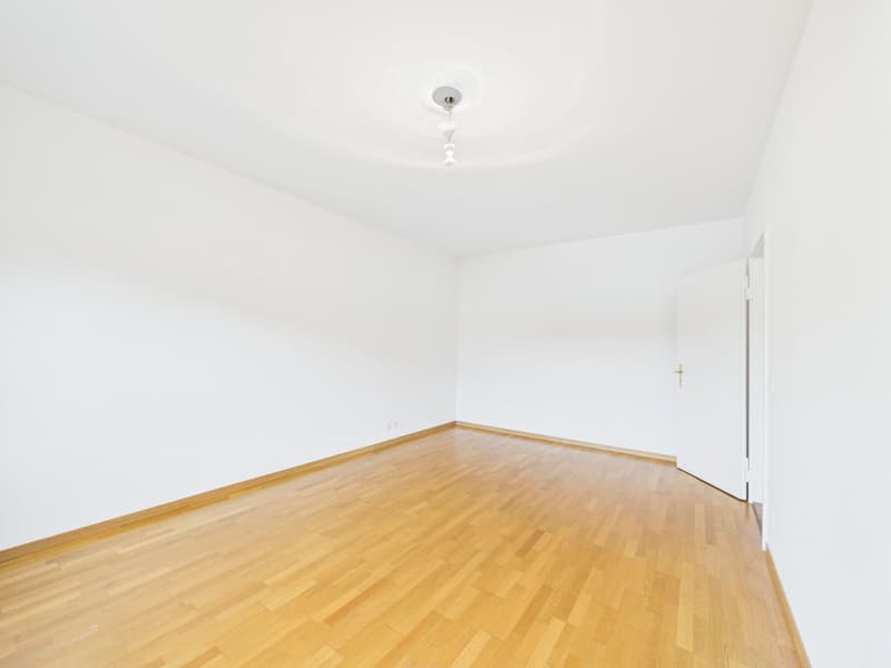 Incantevole appartamento di 2 camere con balcone in una zona tranquilla a Berna (8)