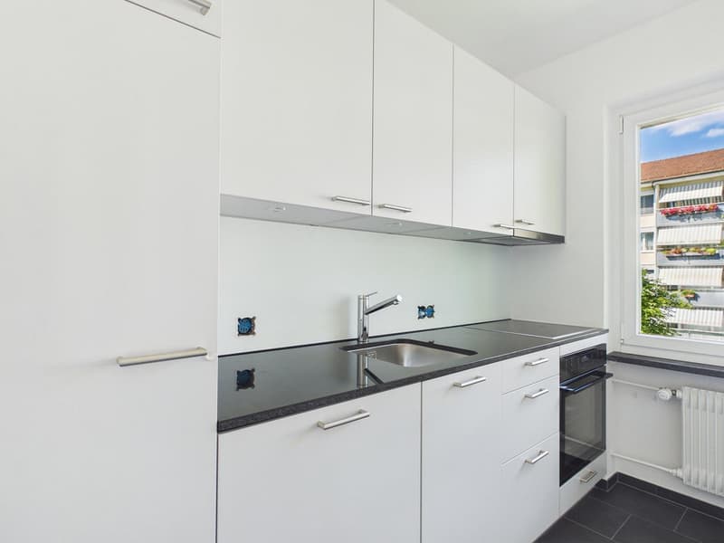 frisch sanierte & helle 4.5-Zimmerwohnung an zentraler Lage (10)