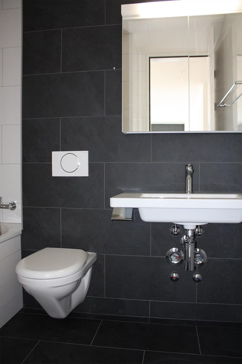 moderne 2.5-Zimmer-Attikawohnung in Herrenschwanden (9)