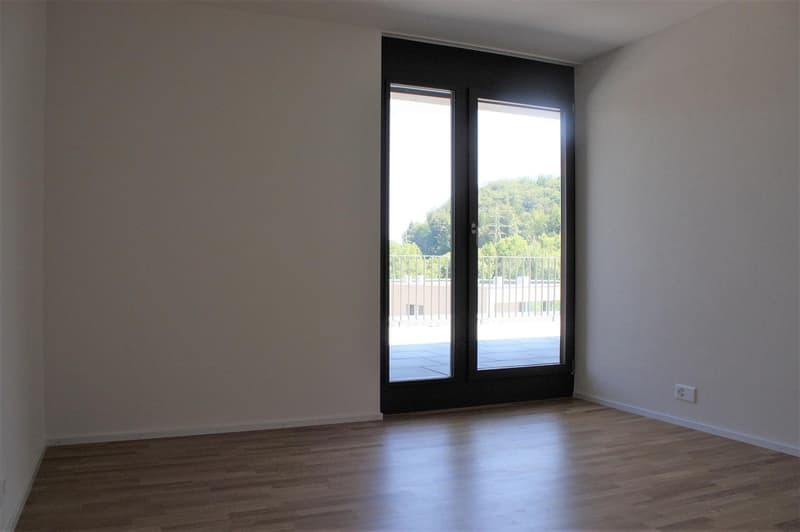 moderne 2.5-Zimmer-Attikawohnung in Herrenschwanden (8)