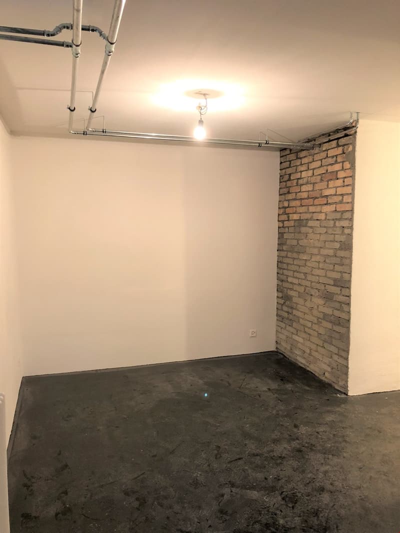 Atelier oder Büro mit Küche und WC an bester Lage (2)