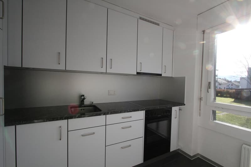 moderne, helle 3 -Zimmerwohnung in Münsingen (2)